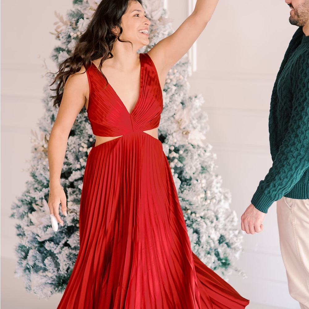 Abercrombie & Fitch Red Pleated Cutout V-Neck Maxi Dress